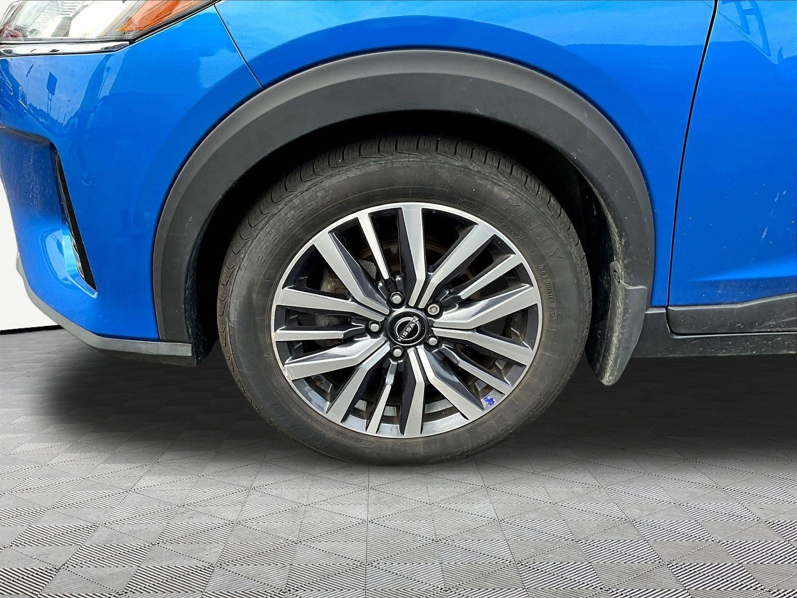 Used 2023 Nissan Kicks SV FWD image 33