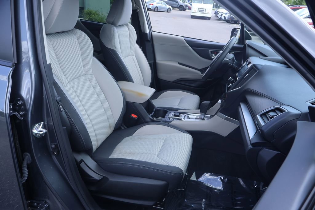 Used 2023 Subaru Forester Premium AWD/4WD image 21