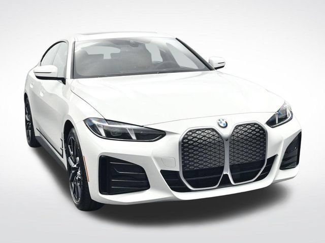 New 2026 BMW i4 xDrive40i w/ M Sport Package AWD/4WD image 11