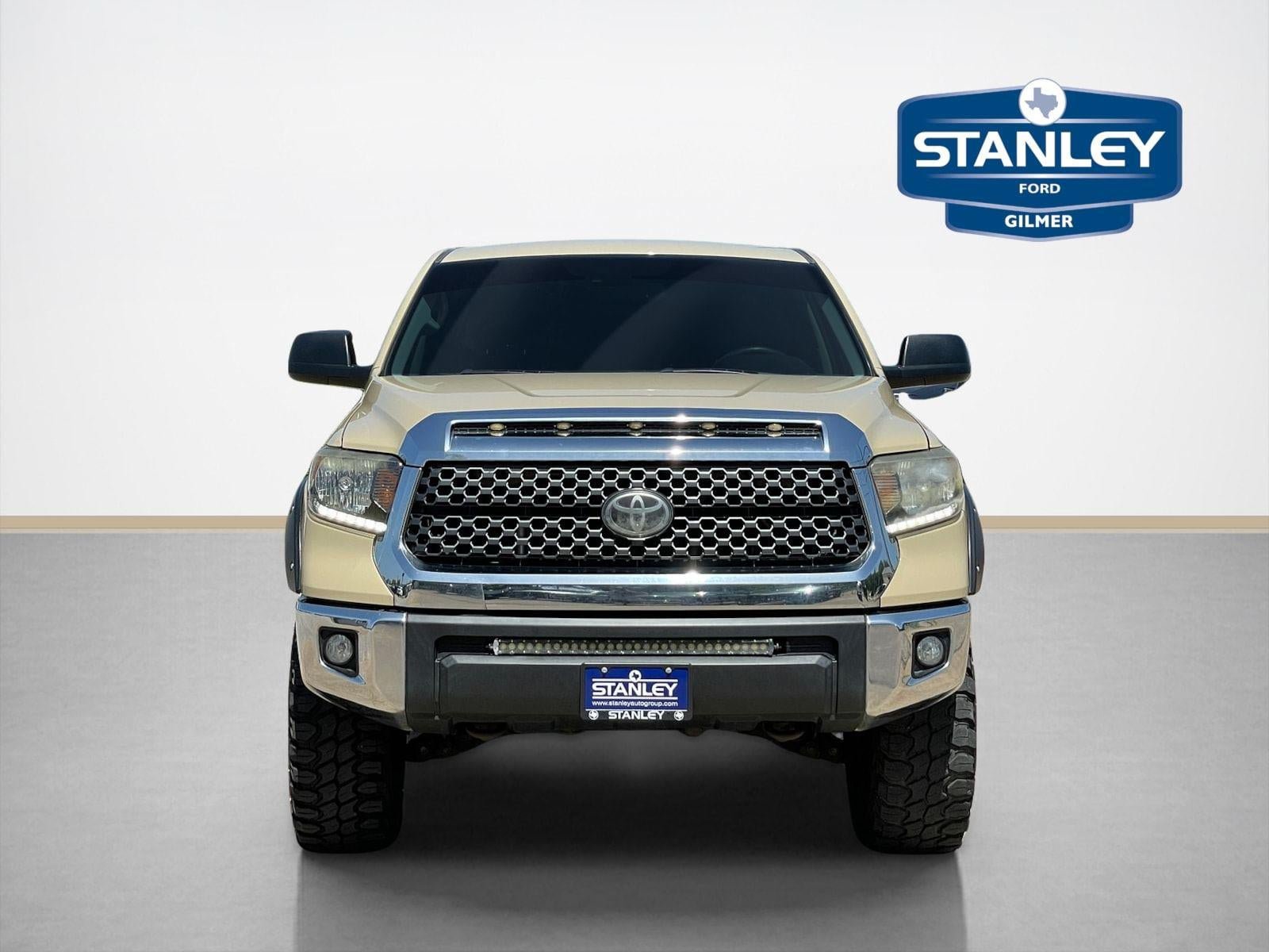Used 2020 Toyota Tundra SR5 w/ SR5 Upgrade Package AWD/4WD image 2