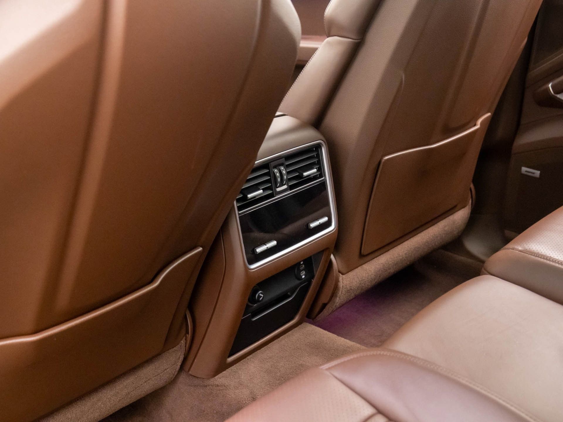 Used 2021 Porsche Cayenne Turbo S image 19