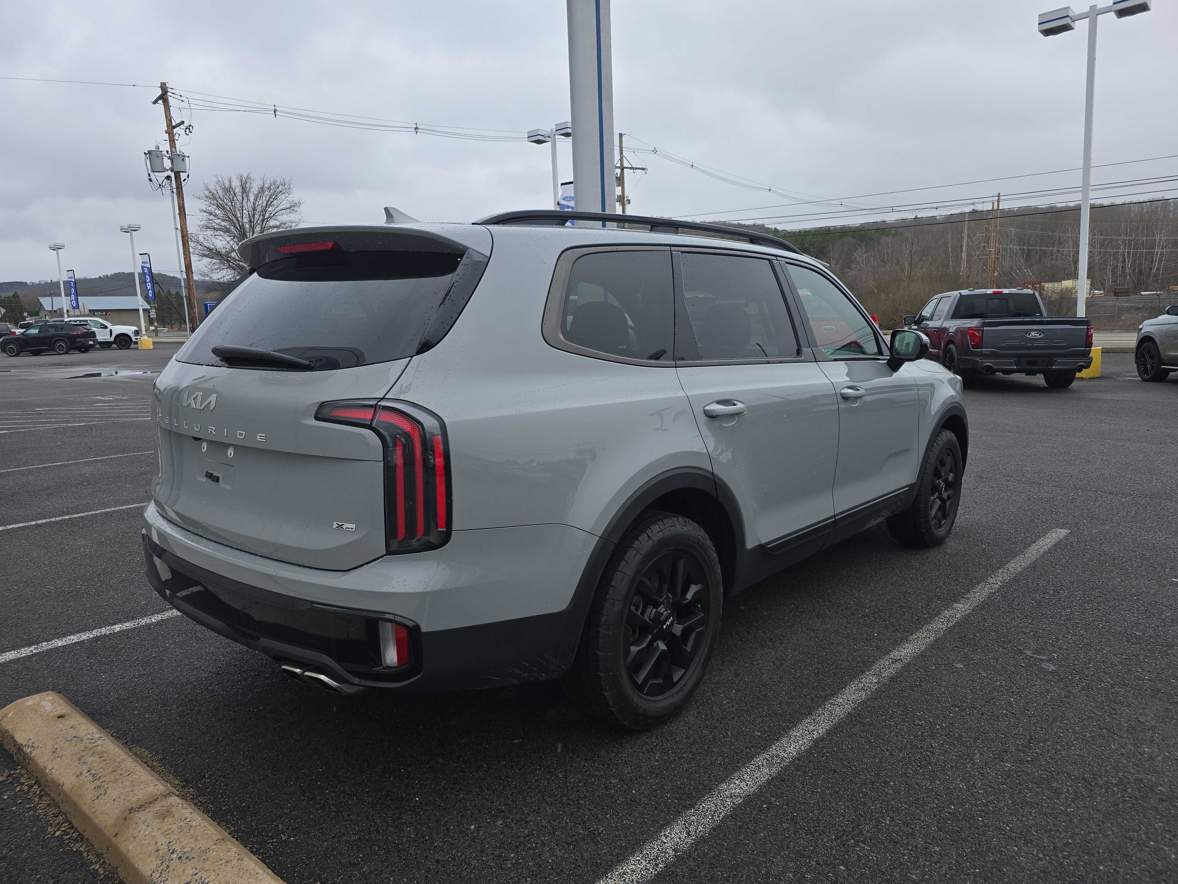 Used 2024 Kia Telluride SX X-Pro image 3