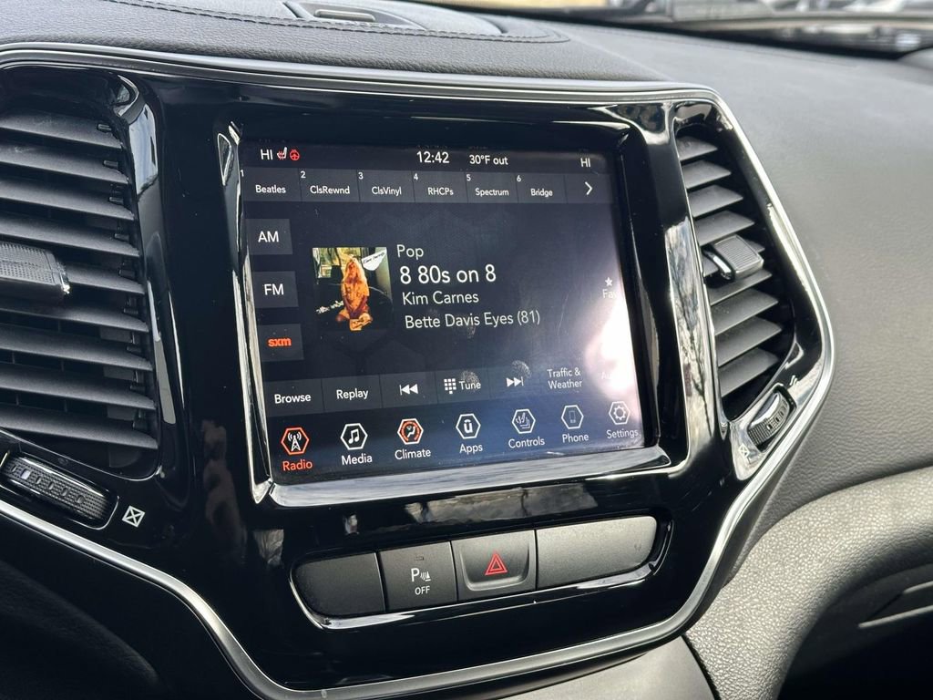 Used 2020 Jeep Cherokee Limited image 25