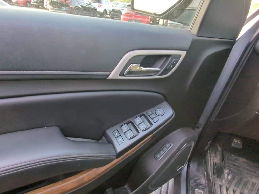 Used 2019 GMC Yukon XL Denali w/ Open Road Package image 8