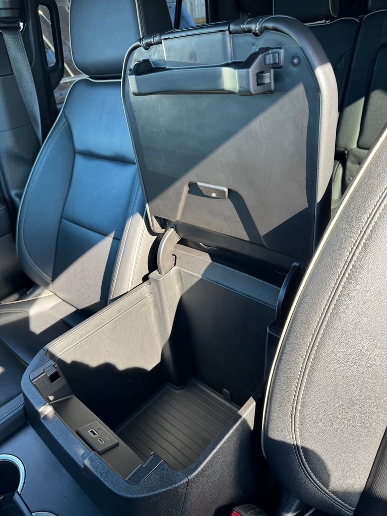 Used 2024 GMC Yukon SLT image 27