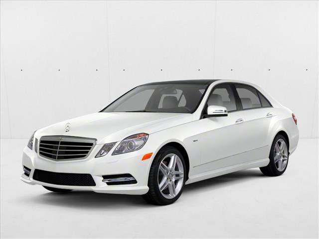 Used 2012 Mercedes-Benz E 550 4MATIC Sedan image 1