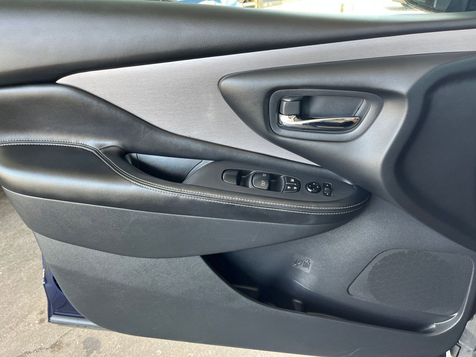 Used 2023 Nissan Murano SV image 20