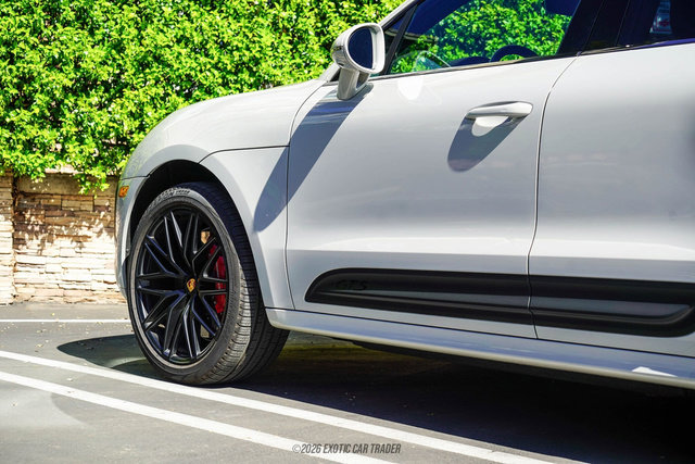 Used 2025 Porsche Macan GTS AWD/4WD image 63