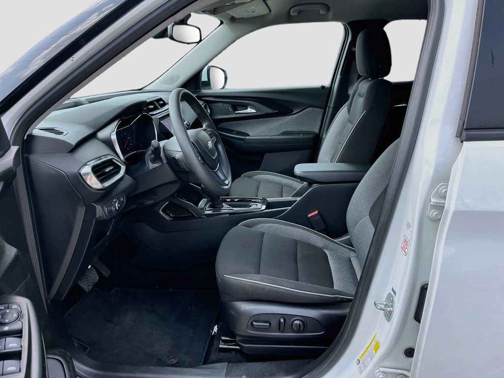 Used 2023 Chevrolet TrailBlazer LT w/ Convenience Package FWD image 20