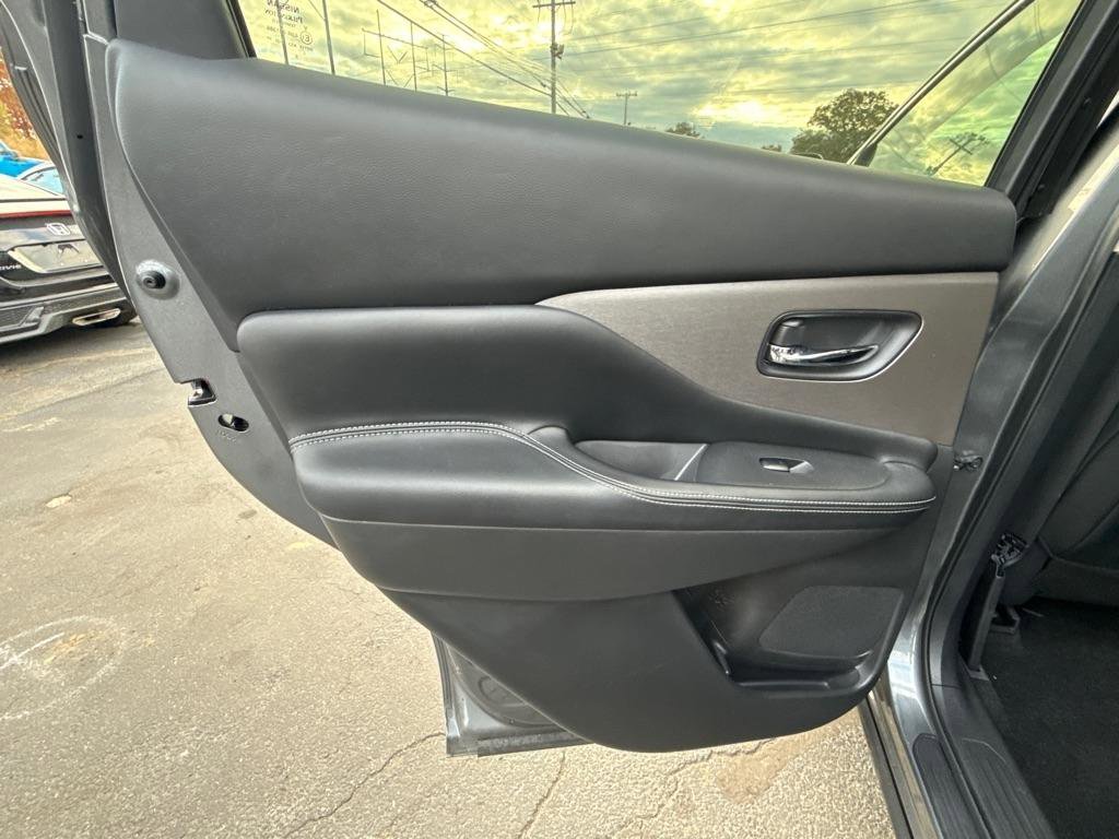 Used 2023 Nissan Murano SV AWD/4WD image 23