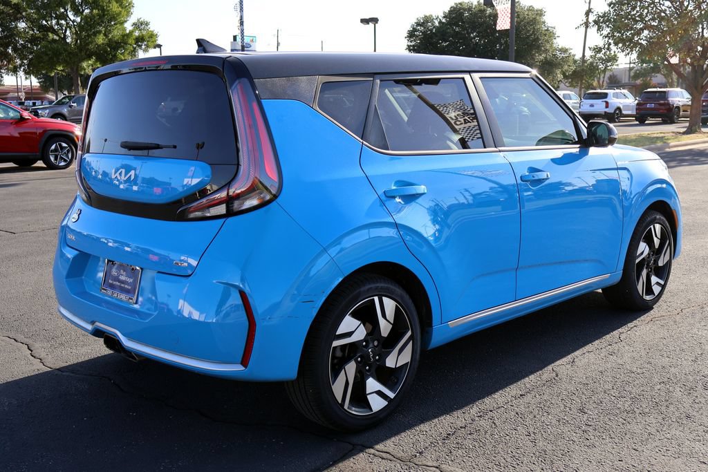 Used 2023 Kia Soul GT-Line FWD image 12