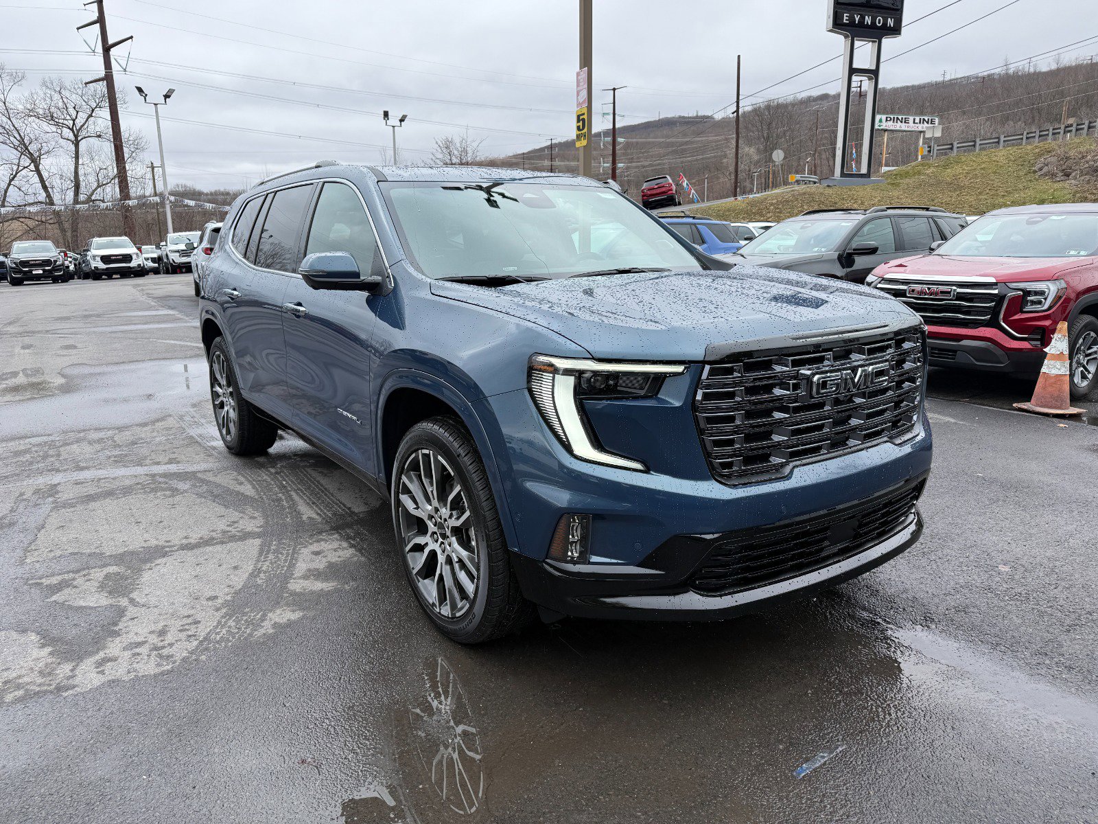 New 2026 GMC Acadia Denali Ultimate w/ LPO, Rugged Package image 7