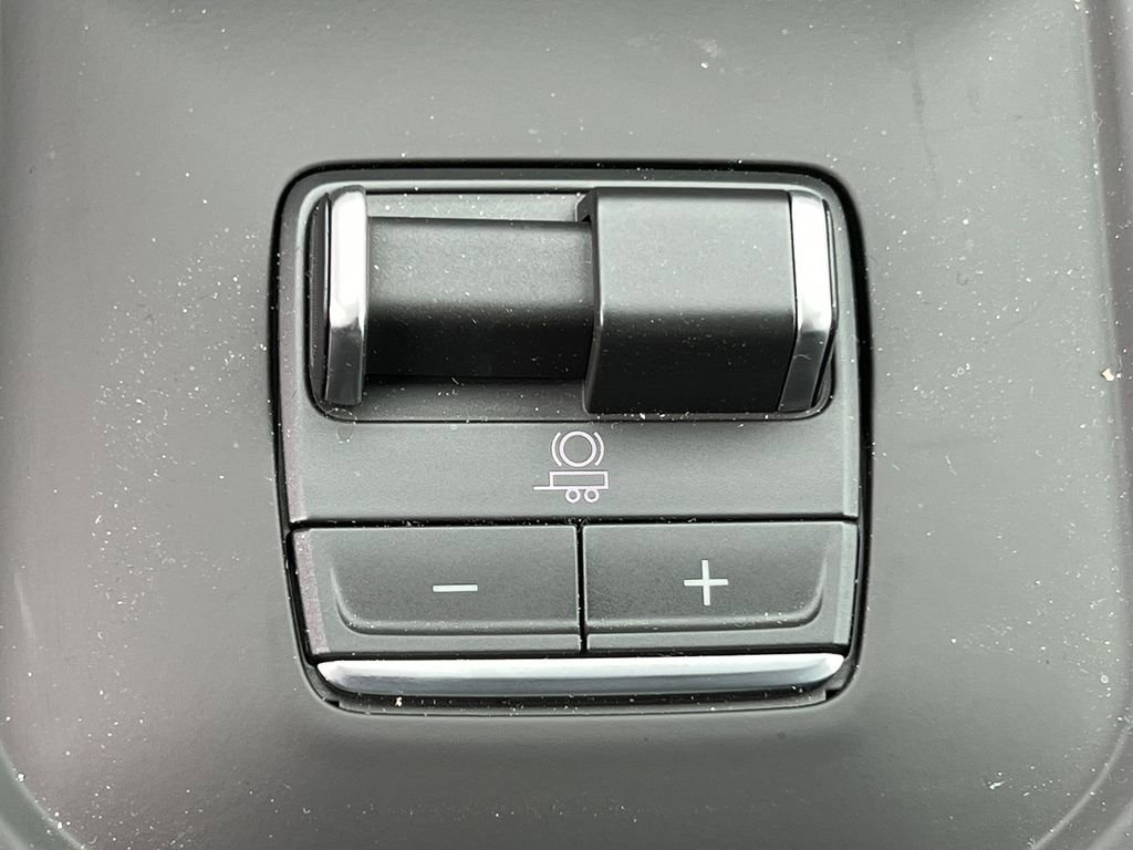 Certified 2026 GMC Sierra 2500 AT4X w/ LPO, Black Badging Package image 44