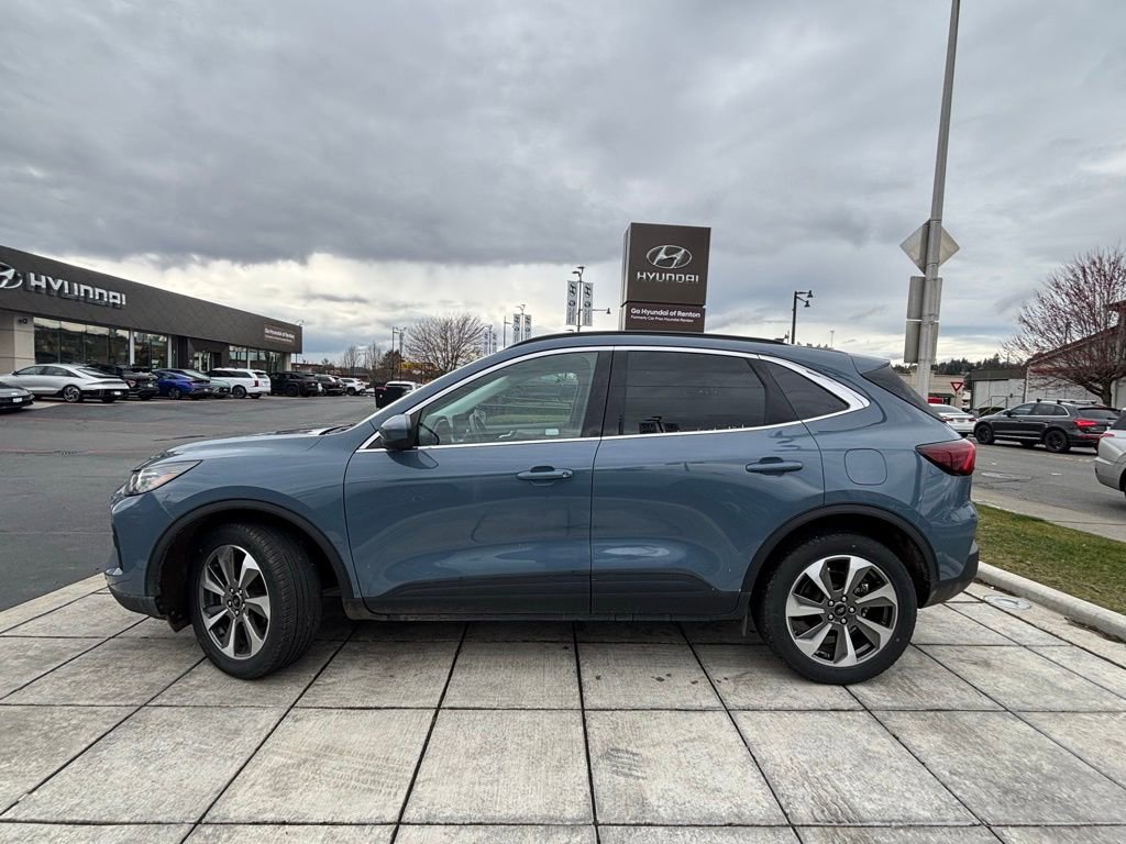 Used 2024 Ford Escape Platinum image 4