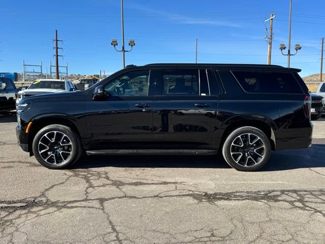 Used 2025 Chevrolet Suburban RST w/ RST Capability Package image 2