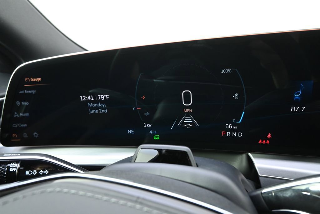 New 2025 Cadillac Lyriq Luxury w/ Nappa Leather Package image 25