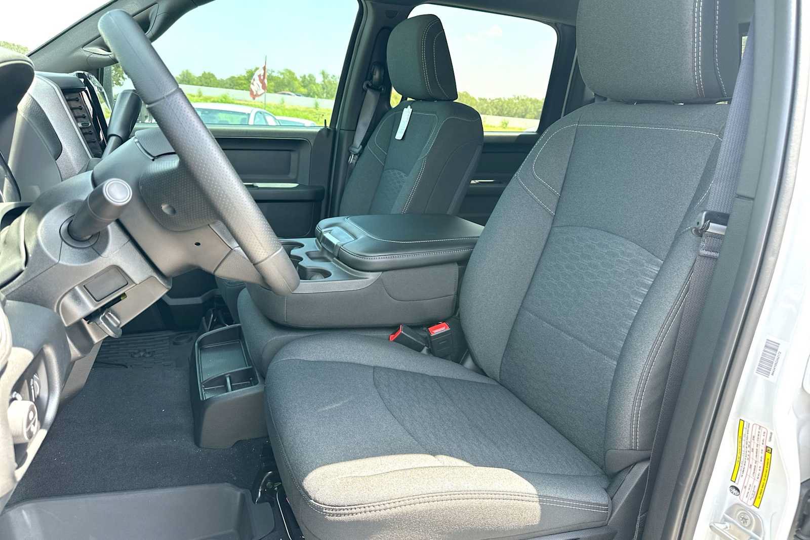 New 2026 RAM 2500 Warlock AWD/4WD image 17