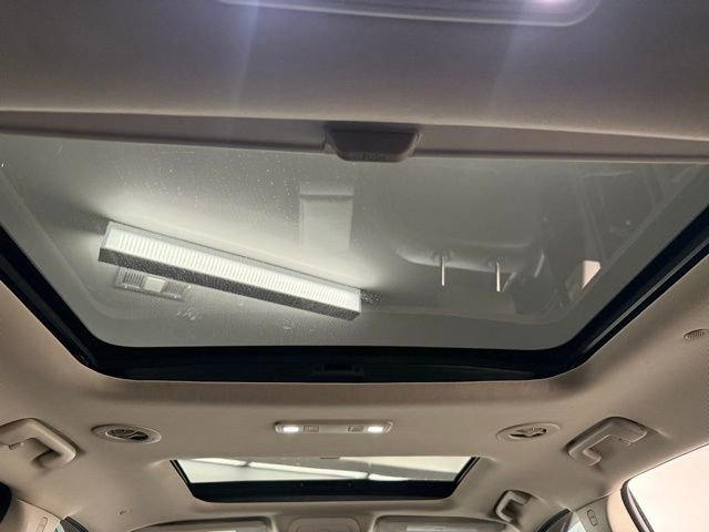 Used 2022 GMC Acadia Denali w/ Black Diamond Edition image 28