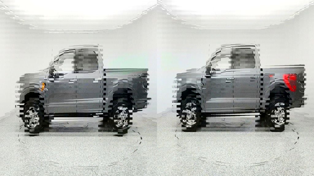 Used 2022 Ford F150 XLT w/ Equipment Group 302A High image 8