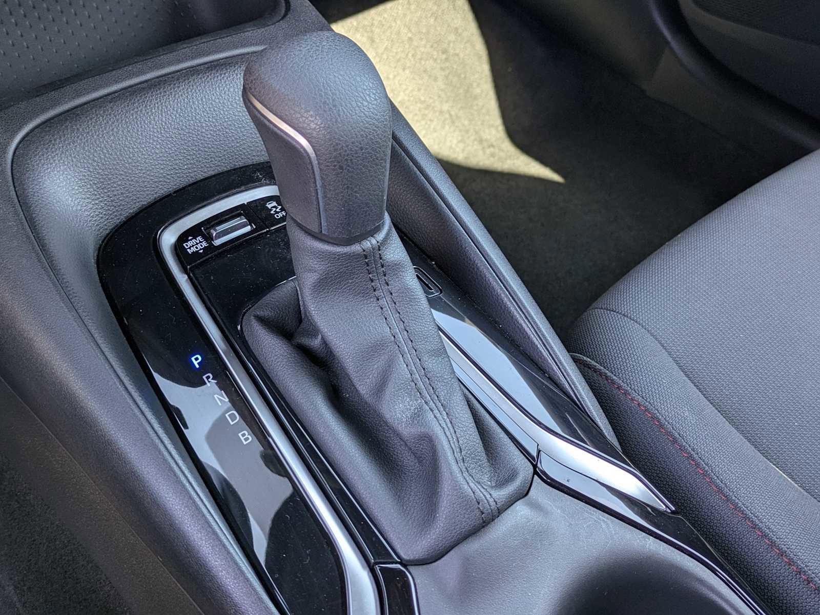 Used 2023 Toyota Corolla SE image 30