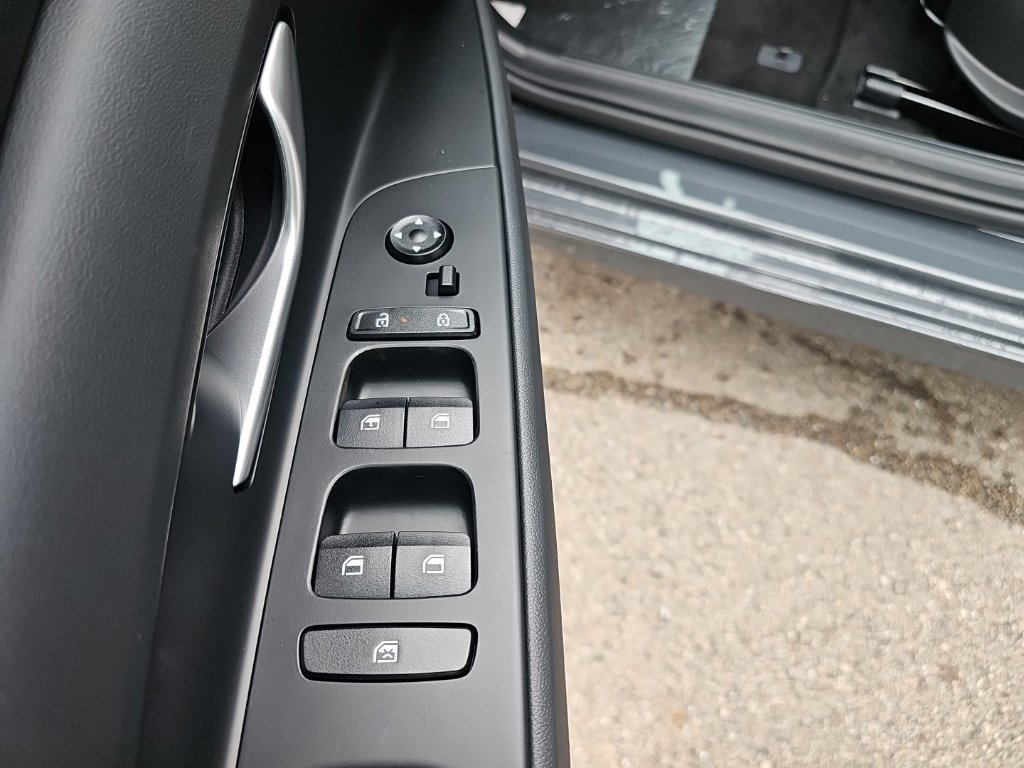 New 2026 Hyundai Elantra SE FWD image 12