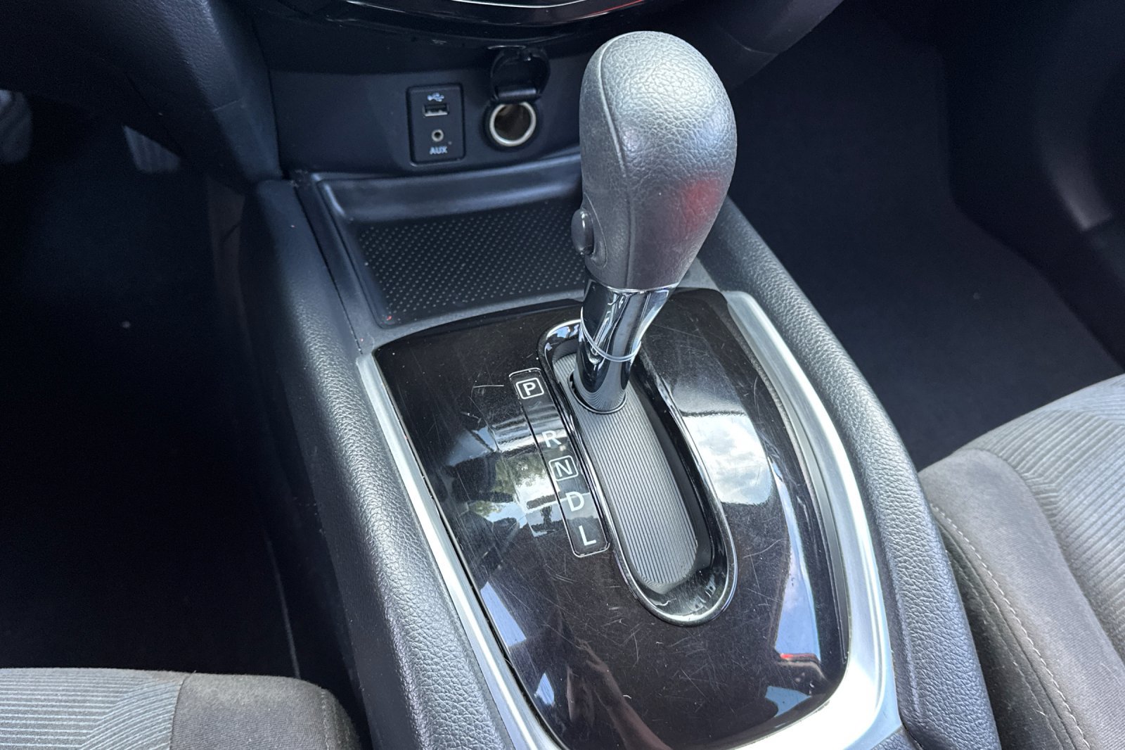 Used 2016 Nissan Rogue SV FWD image 20
