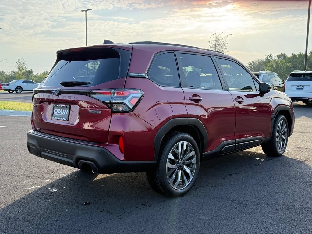 Used 2025 Subaru Forester Touring AWD/4WD image 5