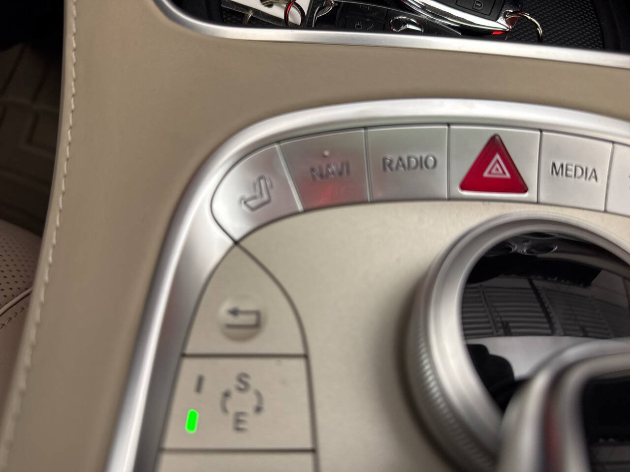 Used 2016 Mercedes-Benz S 550 4MATIC Sedan image 27