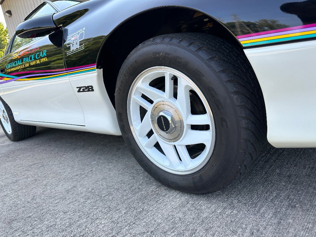 Used 1993 Chevrolet Camaro Z28 image 30