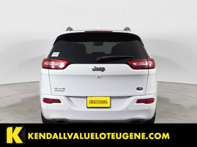 Used 2017 Jeep Cherokee Overland w/ Technology Group AWD/4WD image 6