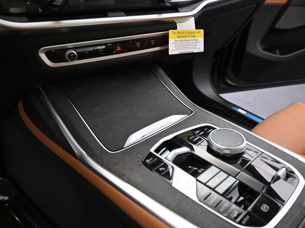 New 2025 BMW X7 xDrive40i image 13