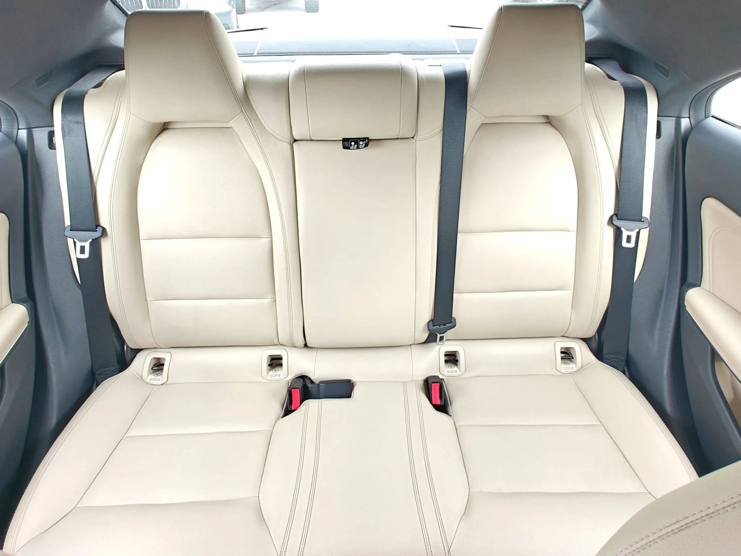 Used 2014 Mercedes-Benz CLA 250 image 26