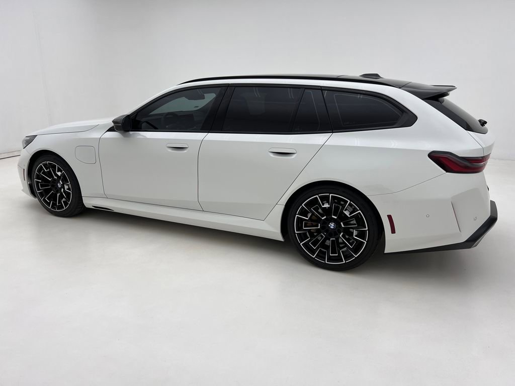 Used 2025 BMW M5 Touring w/ M Driver's Package image 10