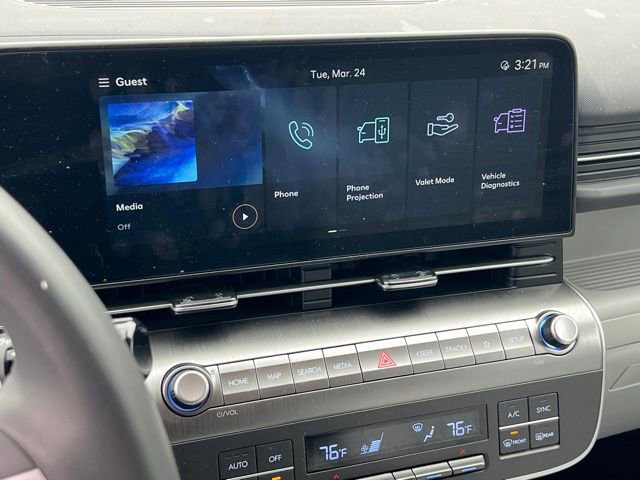 Certified 2025 Hyundai Kona SEL image 19