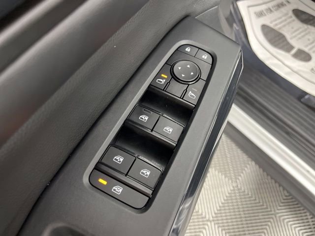 Used 2023 Nissan Pathfinder SV image 32