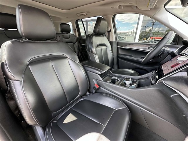 Used 2024 Jeep Grand Cherokee Limited image 40