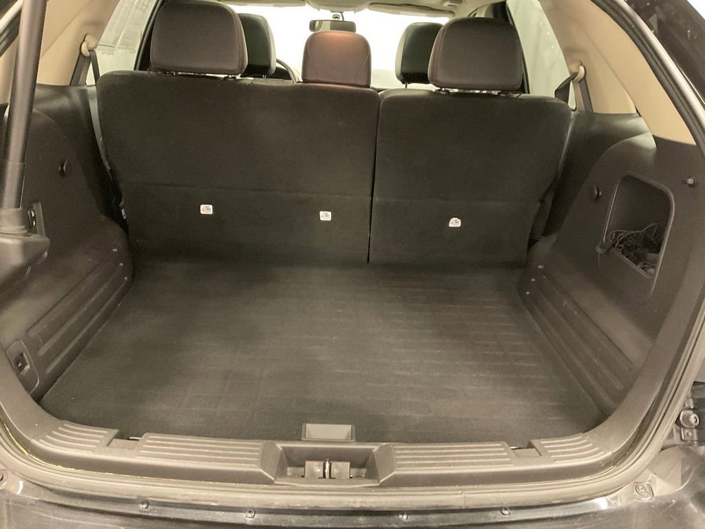 Used 2013 Ford Edge SEL image 28
