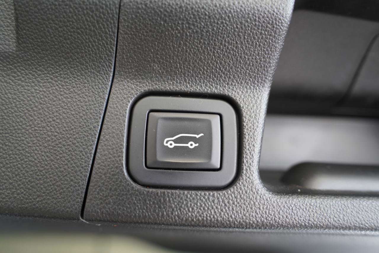 Used 2018 GMC Acadia SLT FWD image 38