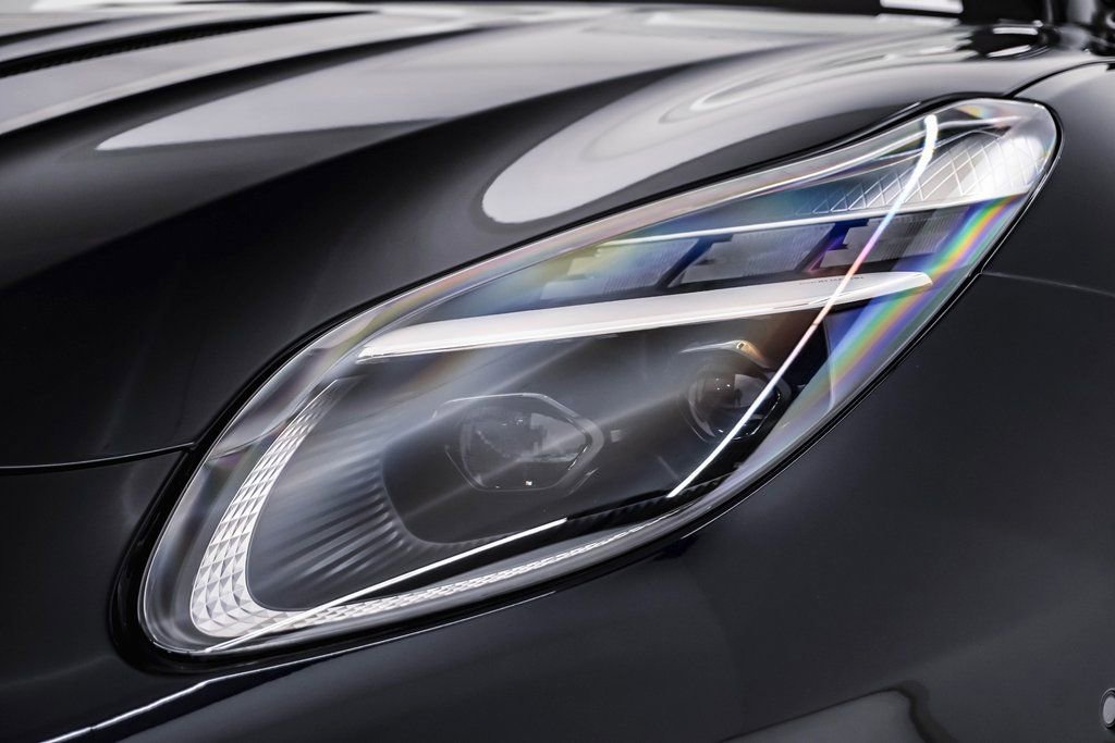 New 2026 Aston Martin DB12 Convertible image 6