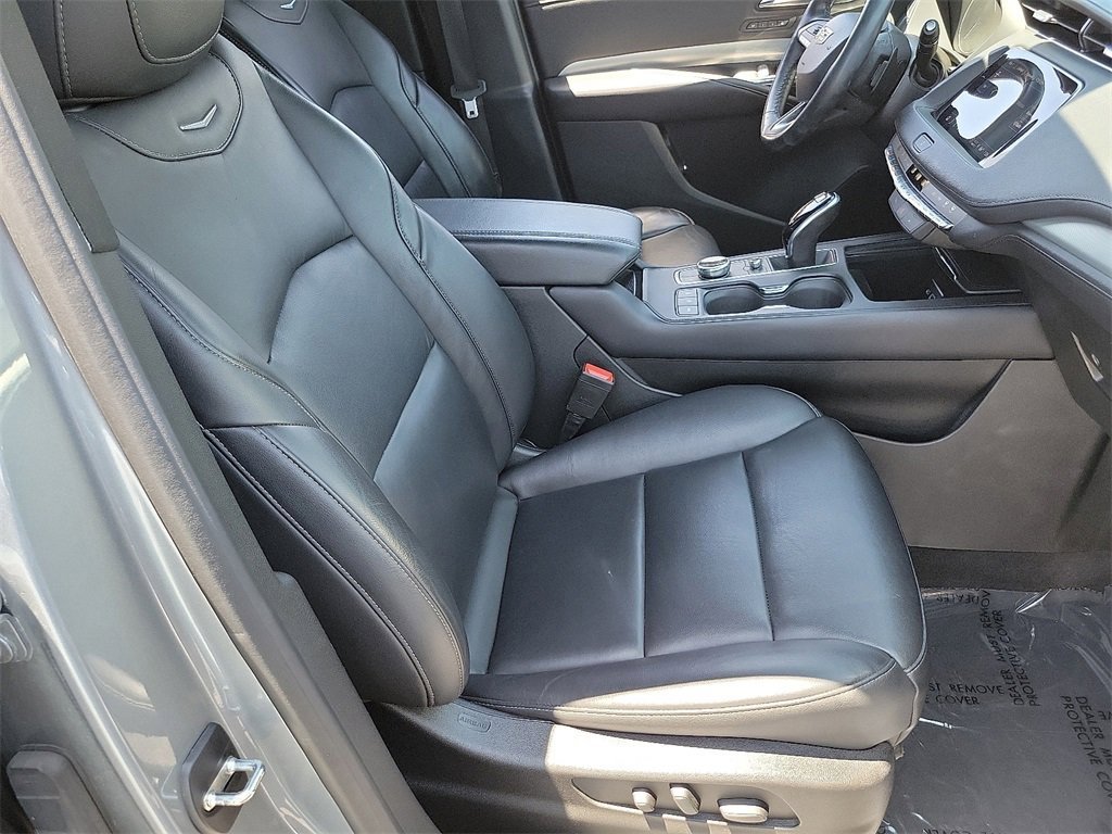 Used 2023 Cadillac XT4 Premium Luxury image 19