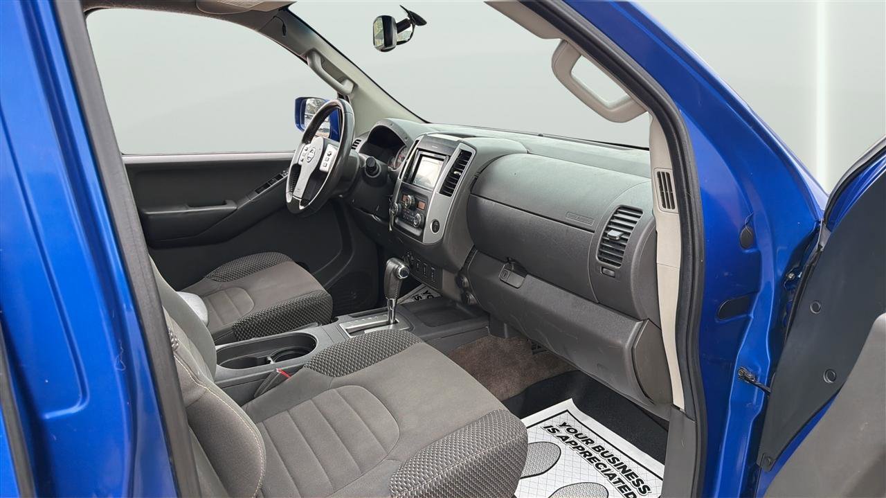 Used 2013 Nissan Frontier PRO-4X AWD/4WD image 16