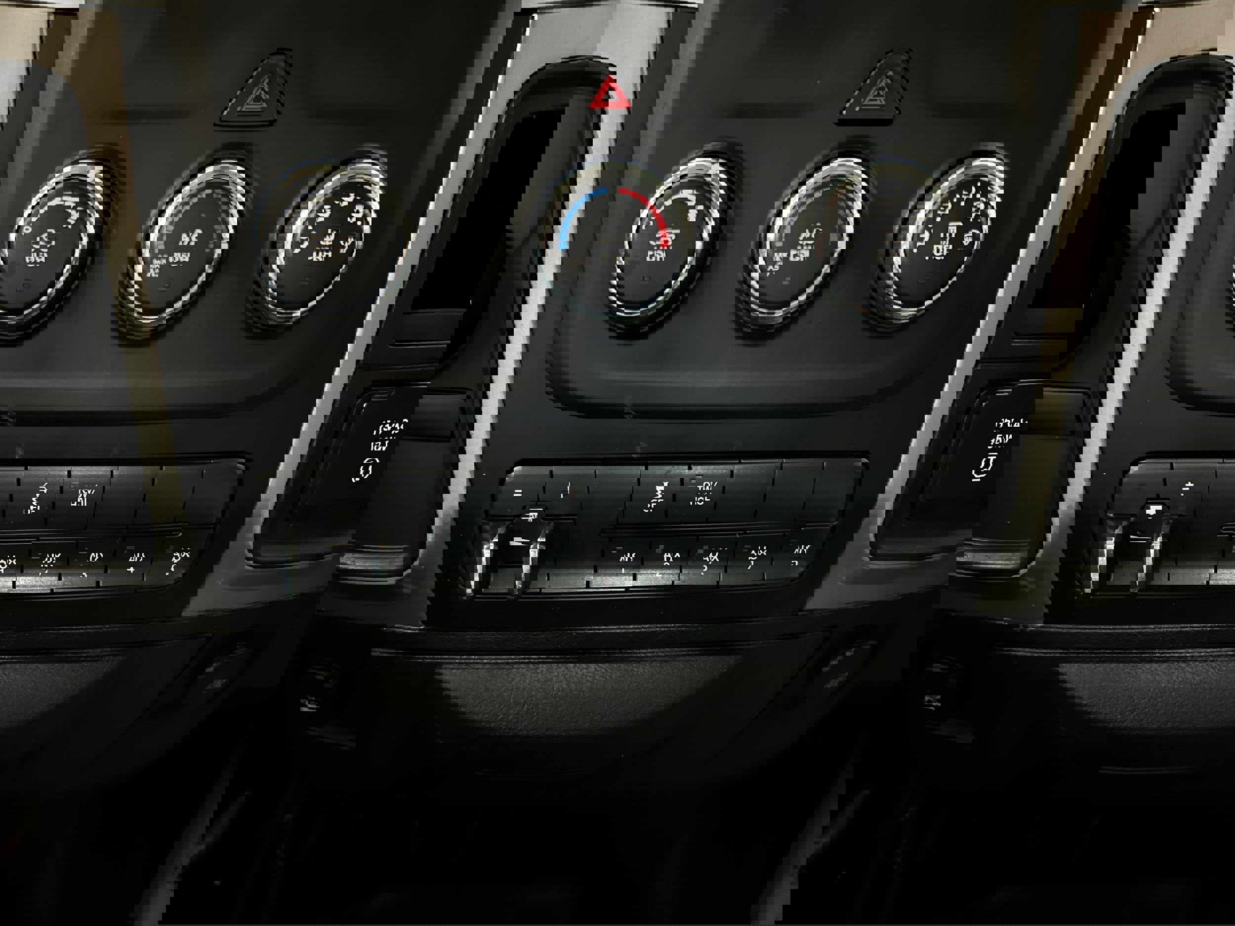 Used 2018 RAM 2500 SLT w/ Snow Chief Group image 10