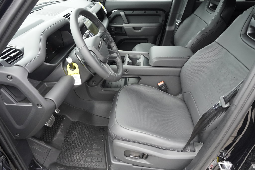 New 2026 Land Rover Defender 110 OCTA AWD/4WD image 19