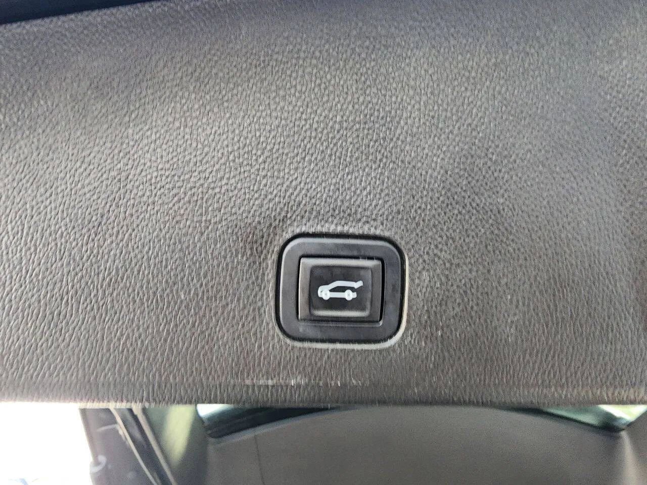 Used 2014 Cadillac SRX Luxury image 14