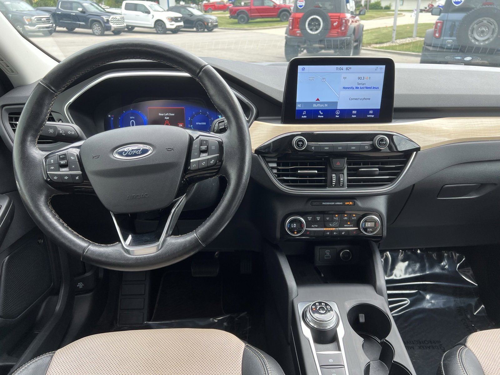 Used 2021 Ford Escape Titanium w/ Titanium Elite Package image 17