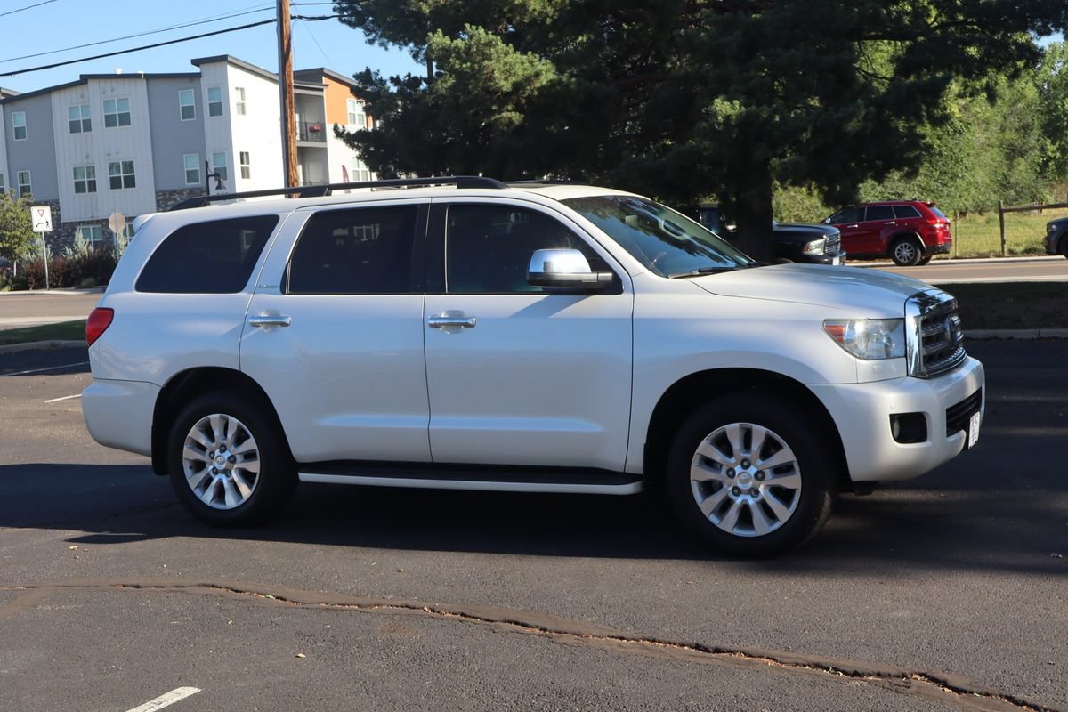 Used 2016 Toyota Sequoia Platinum AWD/4WD image 2