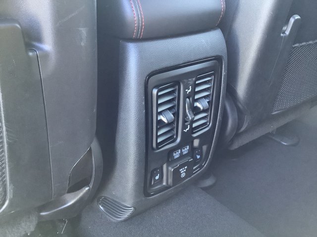 Used 2025 Dodge Durango GT AWD/4WD image 27