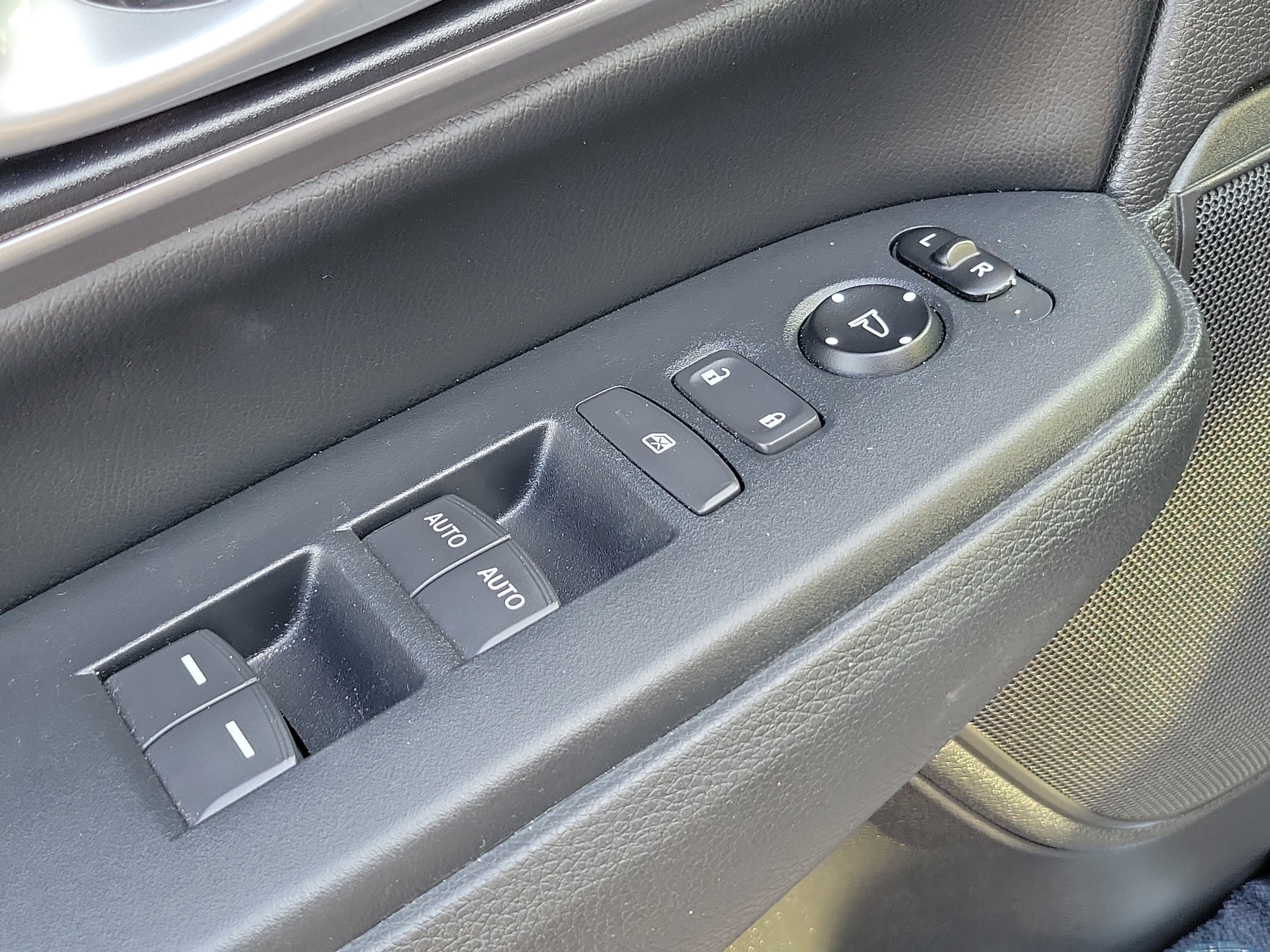 Used 2019 Honda CR-V EX-L image 23