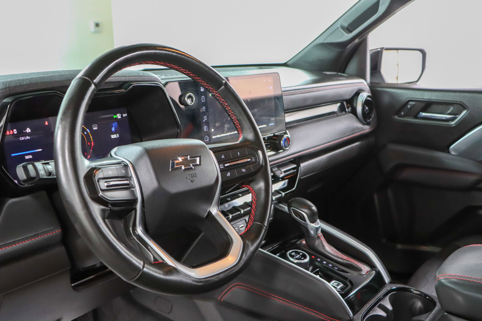 Used 2024 Chevrolet Colorado Z71 w/ Z71 Convenience Package 2 image 22