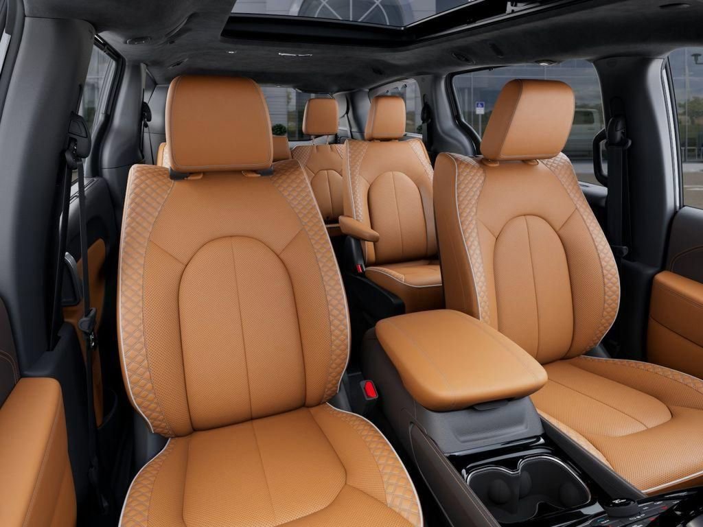 New 2026 Chrysler Pacifica Pinnacle AWD/4WD image 16